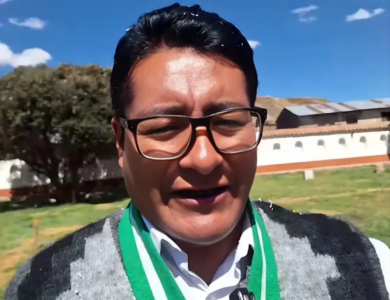 Rosell Mamani - Alcalde Melgar