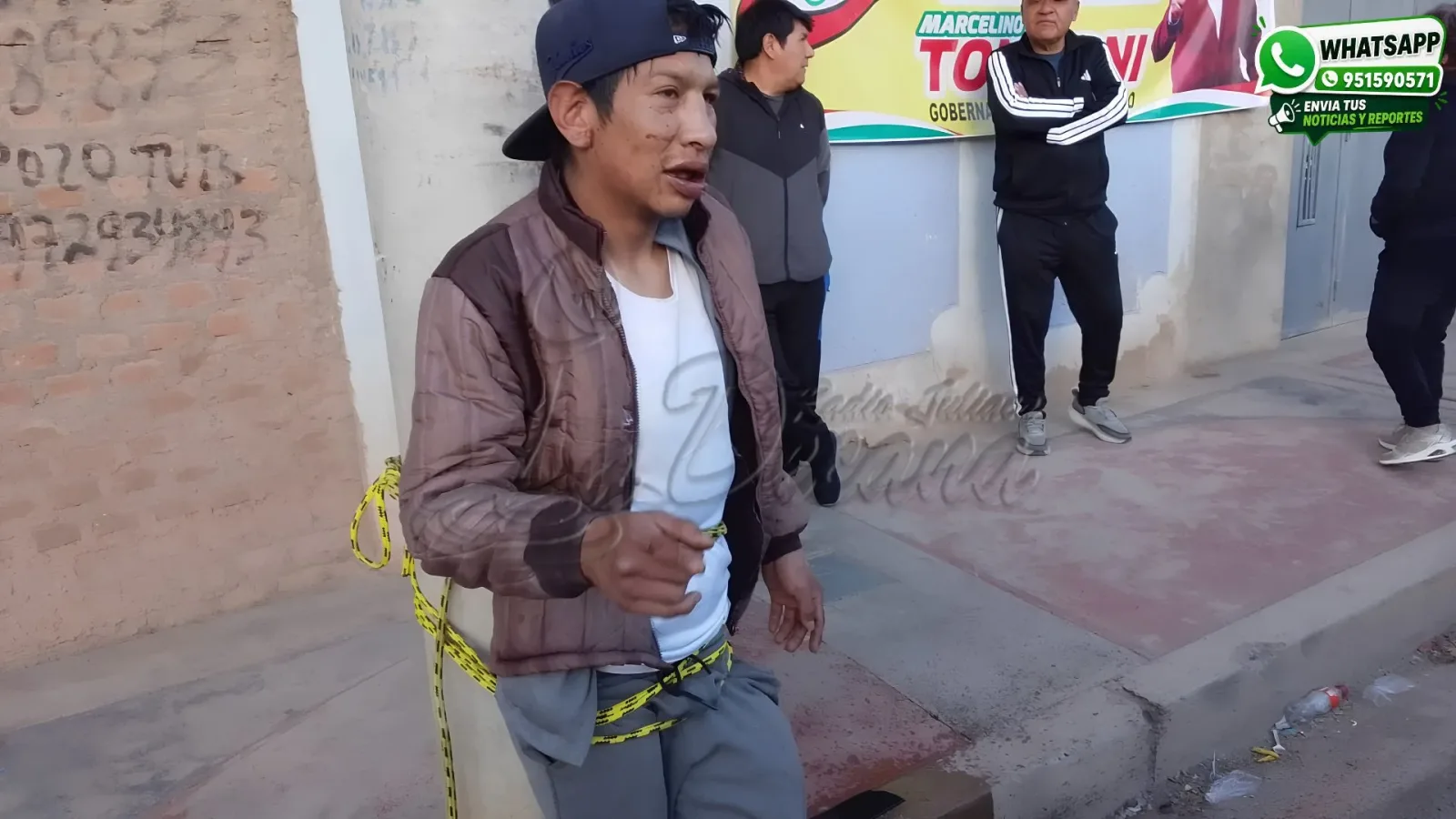 Retienen y atan a poste a presunto ladrón acusado de robar autopartes en Juliaca
