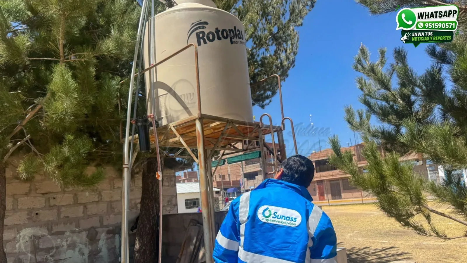 Sunass-interviene-ante-colapso-de-desagüe-y-falta-de-agua-en-instituciones-educativas-de-Juliaca