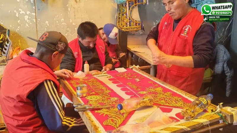 Internos-del-penal-de-Puno-confeccionan-más-de-700-trajes-de-luces-para-la-Festividad-de-la-Candelaria