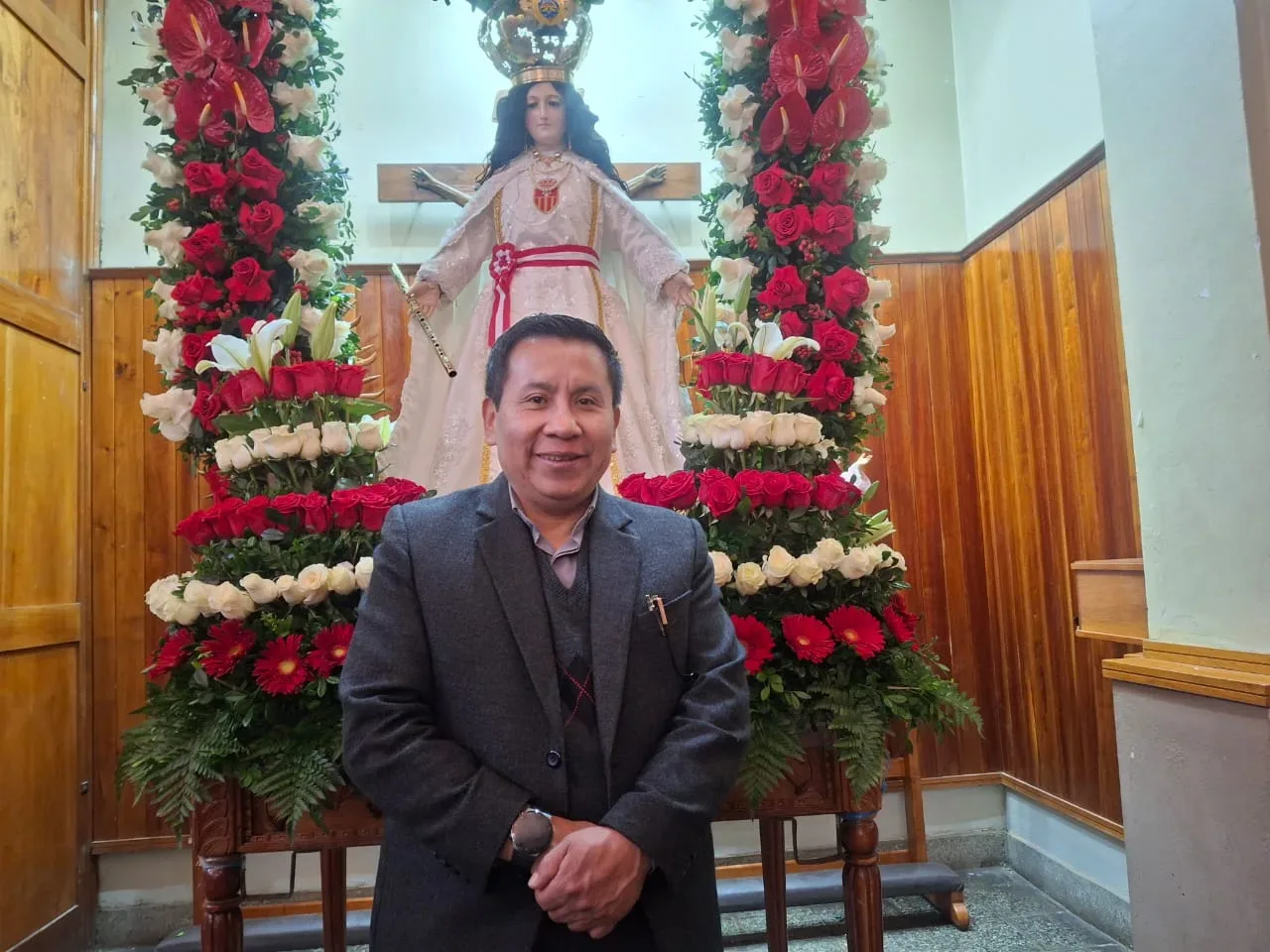 El sacerdote de la parroquia Cristo Rey de Juliaca, Kevin David Vargas Valencia,