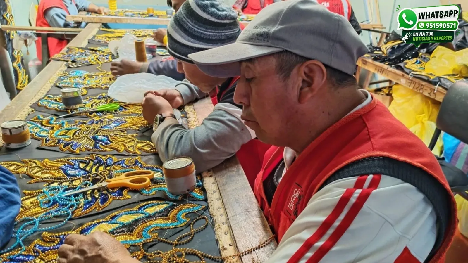 Internos-del-penal-de-Puno-confeccionan-más-de-700-trajes-de-luces-para-la-Festividad-de-la-Candelaria