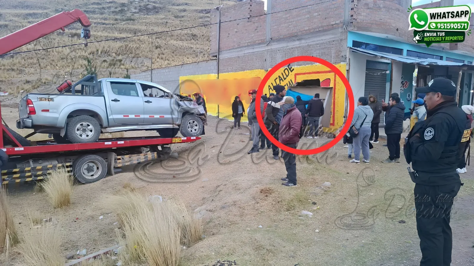 Camioneta se empotra contra tienda y deja herido a conductor en la comunidad de Unocolla
