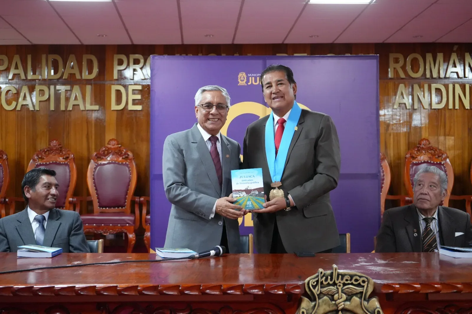 Victor Hugo Mendoza - periodista
