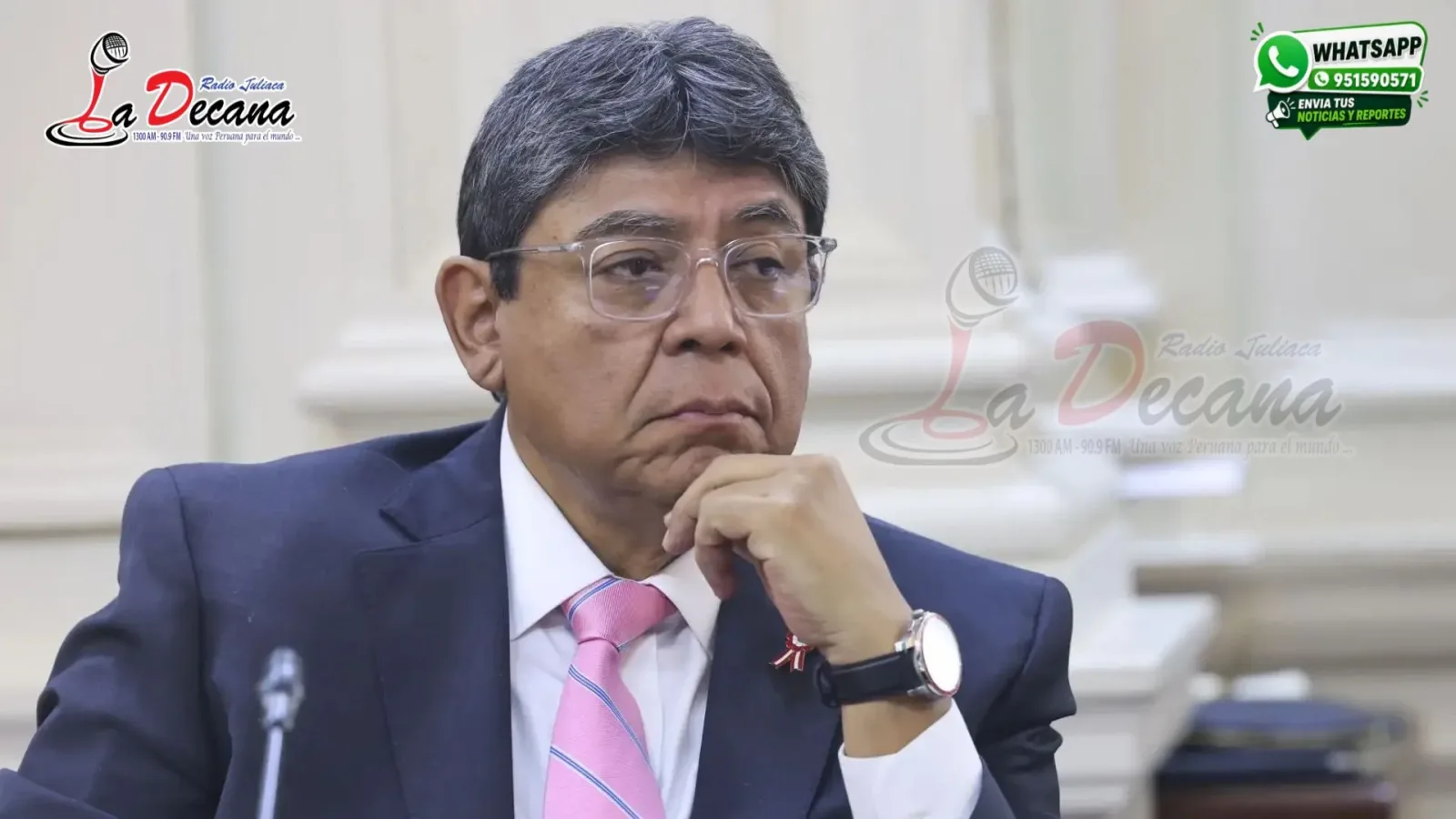 El ministro de Economía y Finanzas, Elmer Cuba